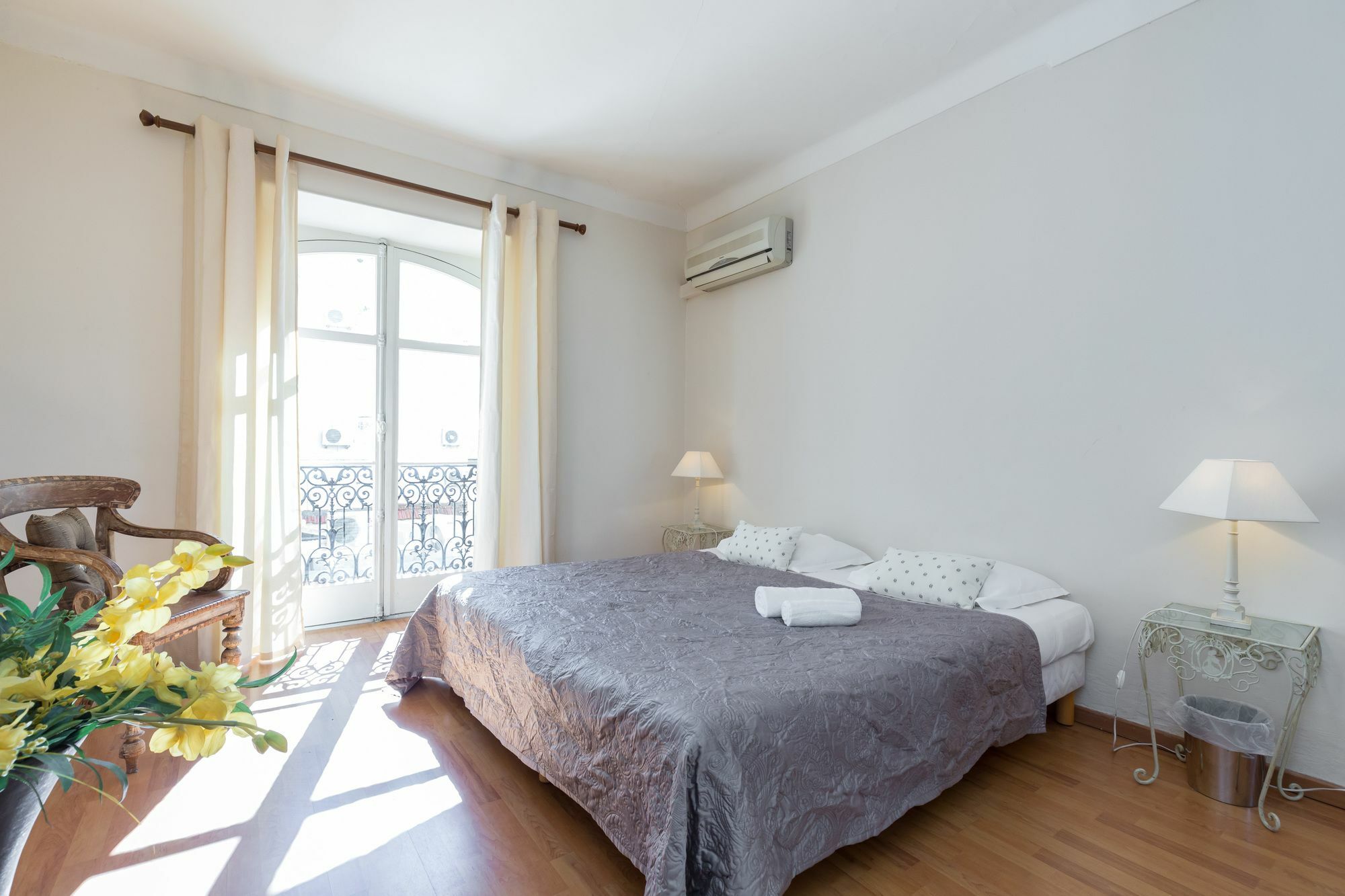 Lovely 2 Bed 2 Bath Apartment In Cannes On Rue Antibea Easy Walk To The Palais 224 Kültér fotó