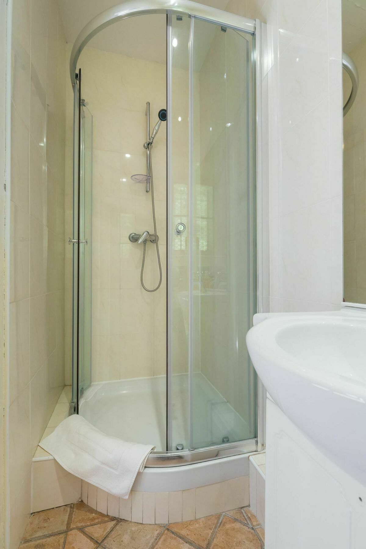 Lovely 2 Bed 2 Bath Apartment In Cannes On Rue Antibea Easy Walk To The Palais 224 Kültér fotó